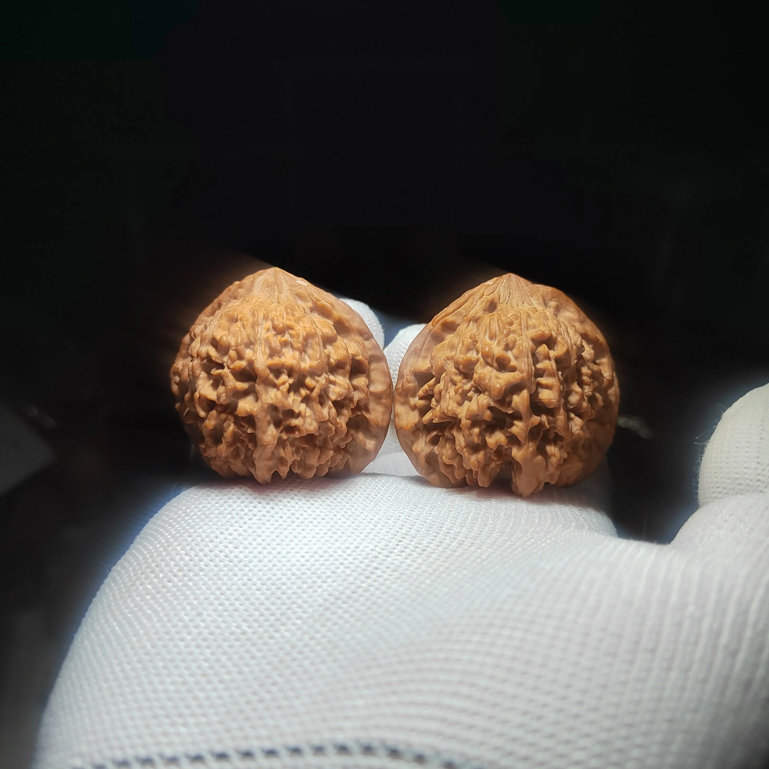 文玩核桃满天星狮子头手把件盘玩包浆