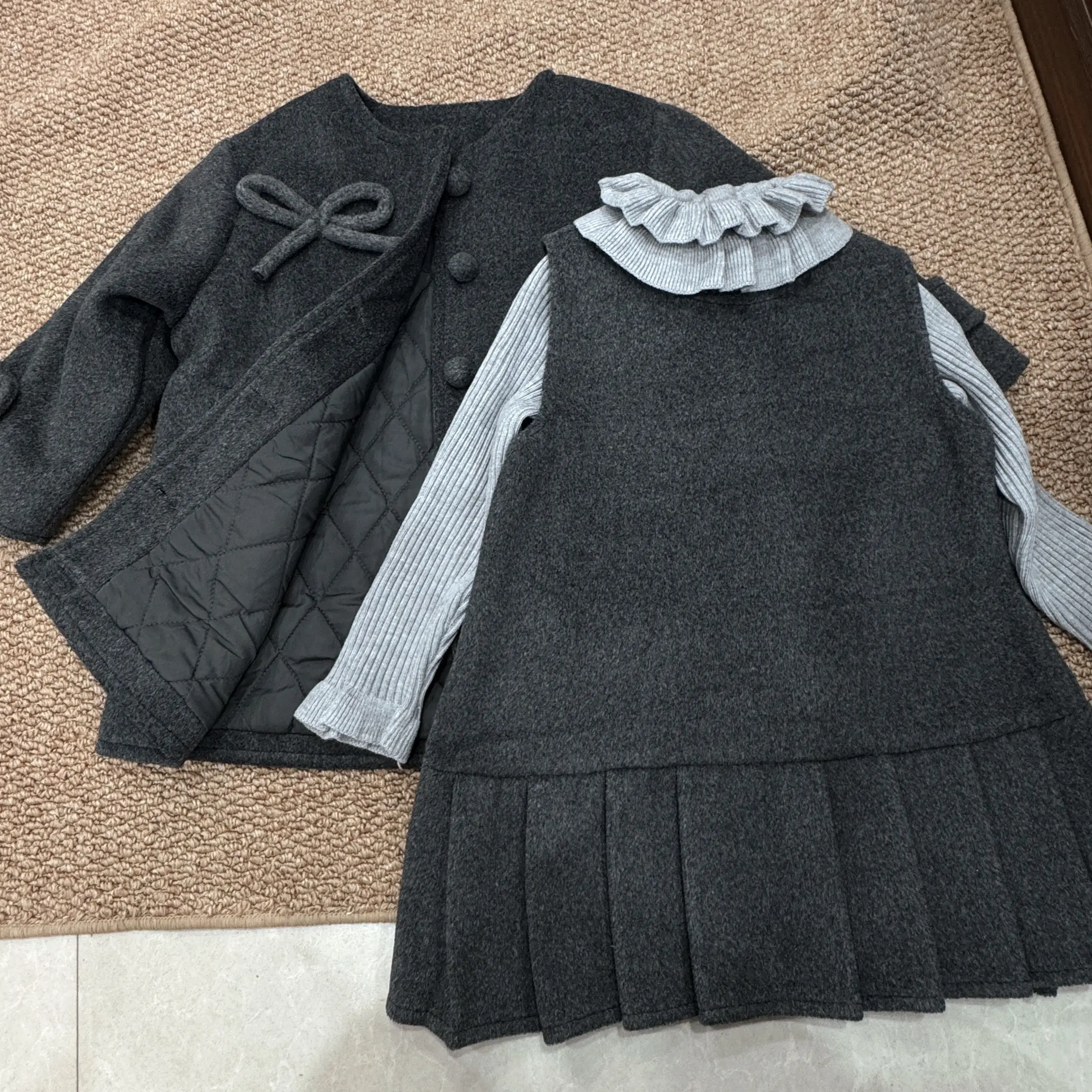 年款三件套女童加绒加厚小香风甜美波点针织背心裙