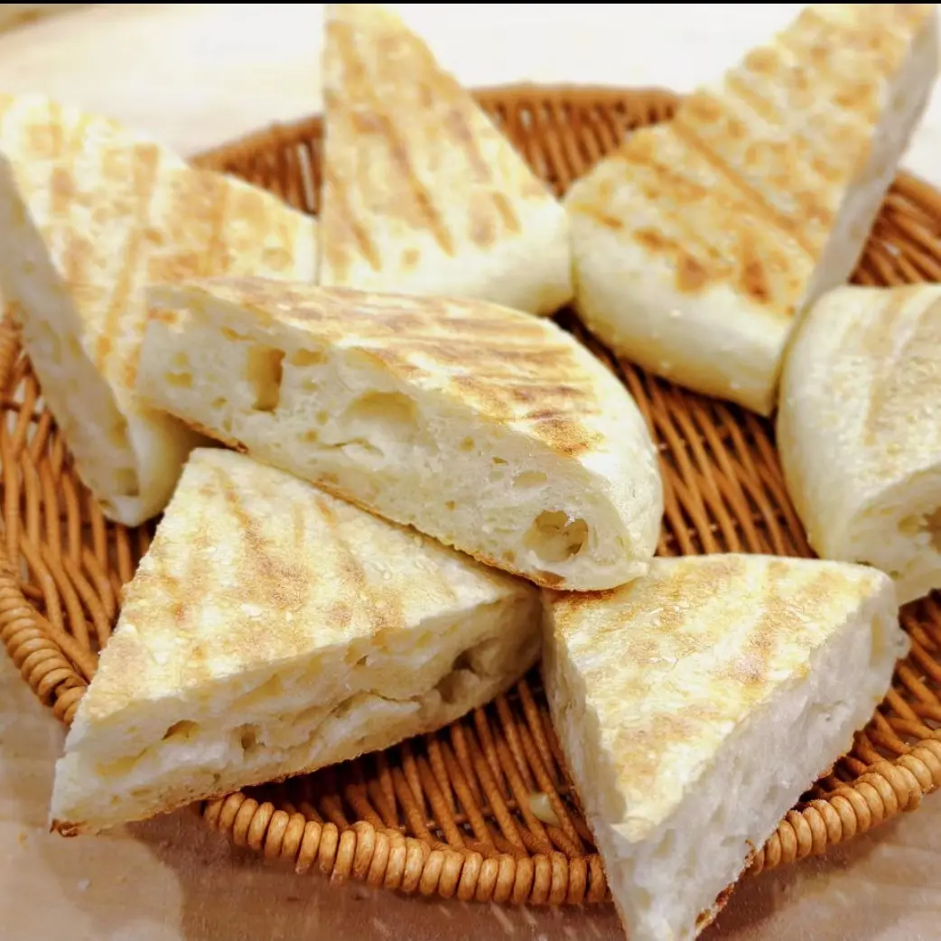 老面纯碱火烧馍，外酥里嫩，蓬松暄软