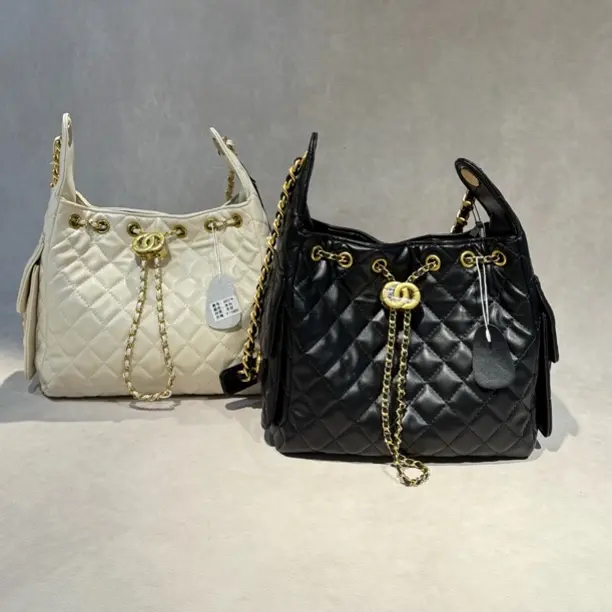 简约风纯色便携款耐磨字母单肩包小香风英伦百搭菱格