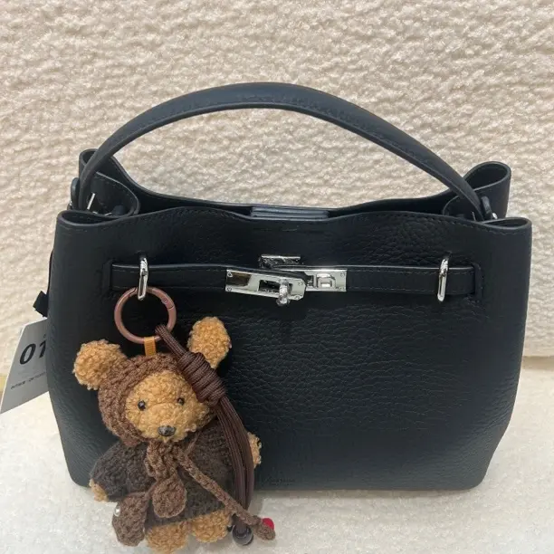 秋冬新品百搭水桶包（88171）