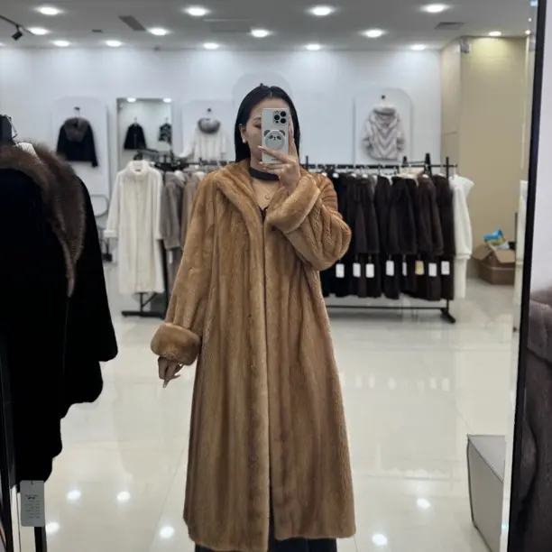 艳红啡天鹅绒整貂立领长款草外套女冬季保暖时尚