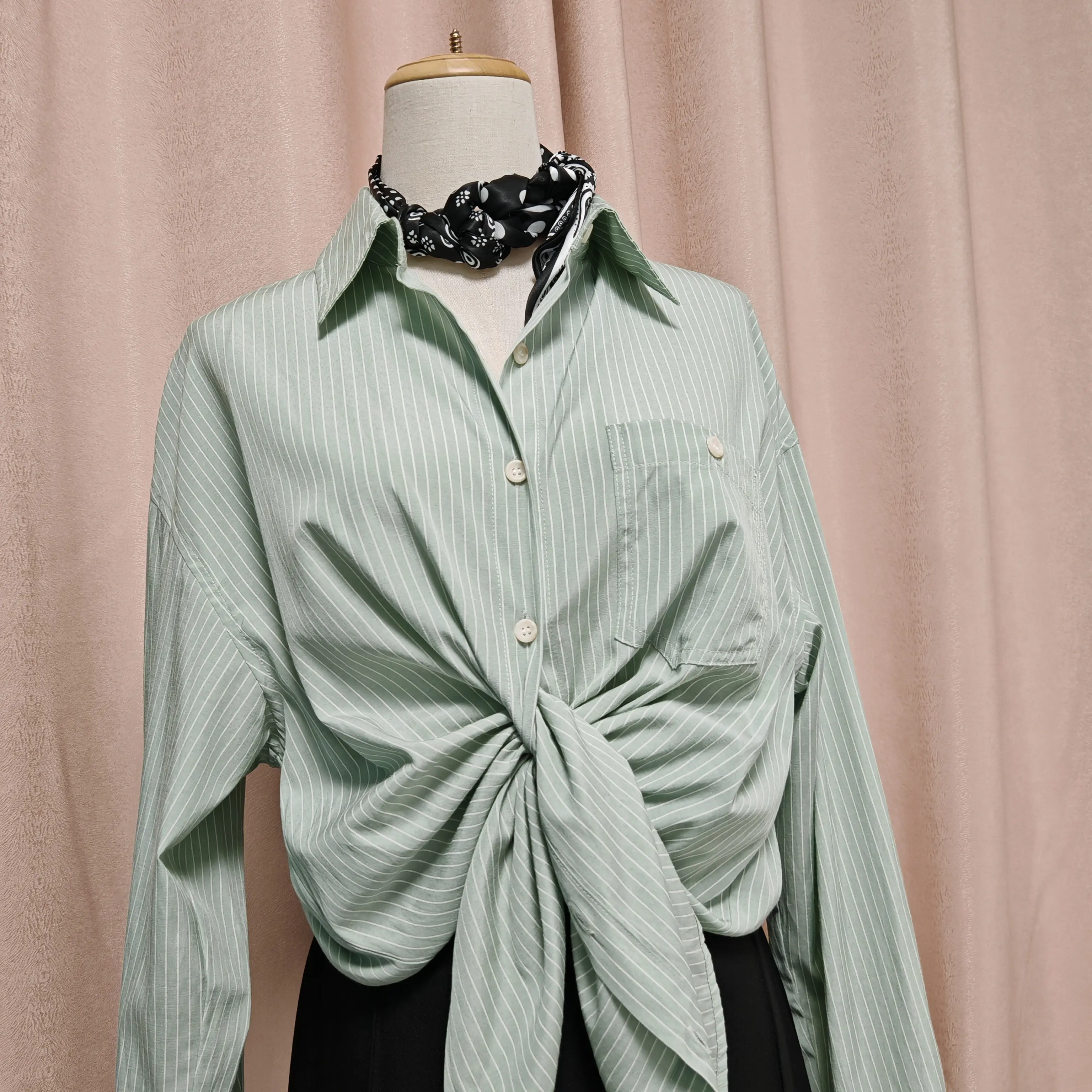 春季青绿白格纹柔软亲肤衬衫办公淑女职业气质