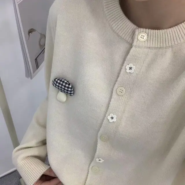 彦丽家韩系圆领插肩排扣针织开衫女秋季休闲长袖刺绣毛衣外套上衣