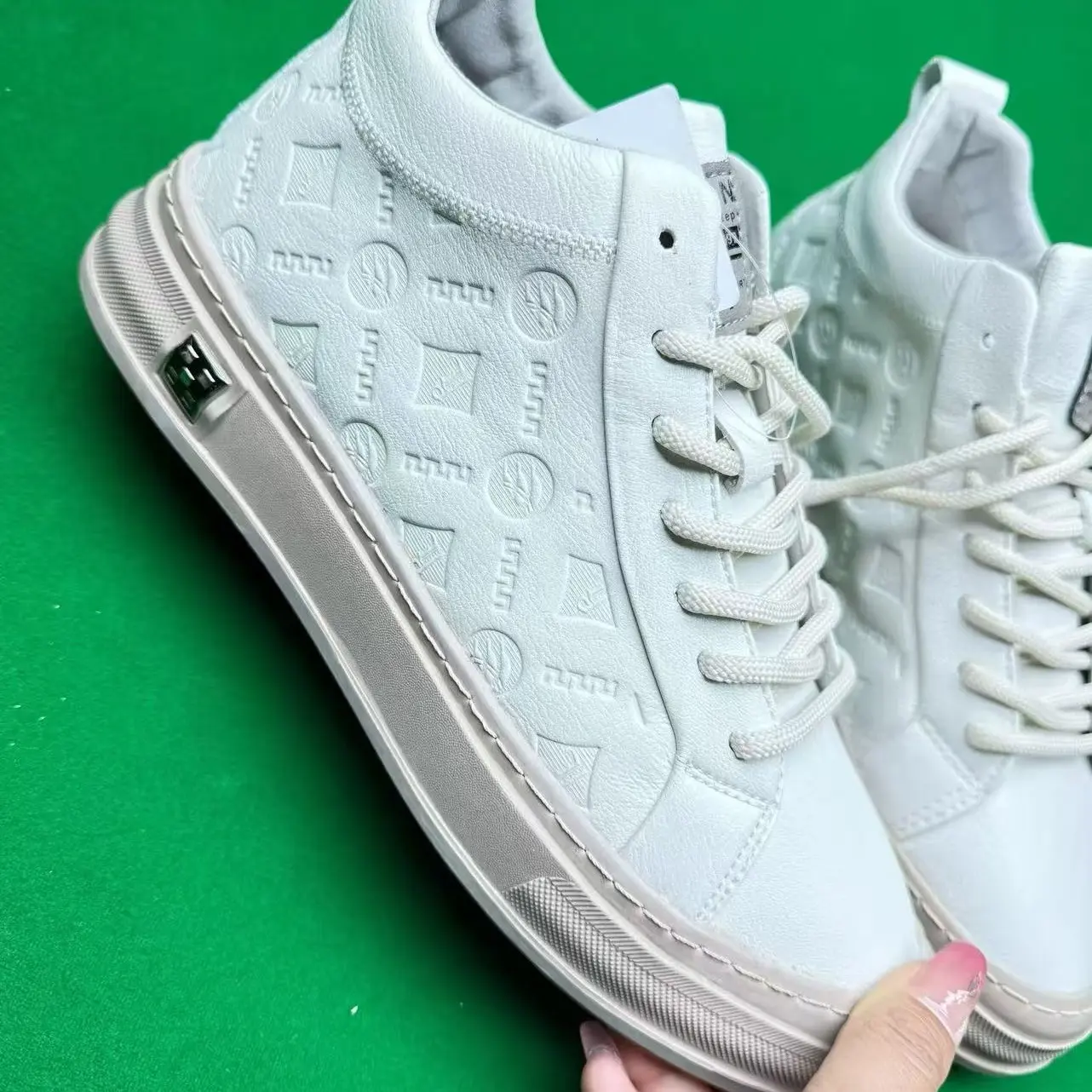 透气纯色青春潮流韩版青年休闲板鞋车缝线系带夏季小白鞋