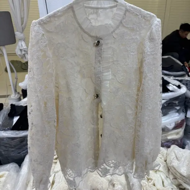 新款爆款法式蕾丝长袖衬衫女士时尚上衣