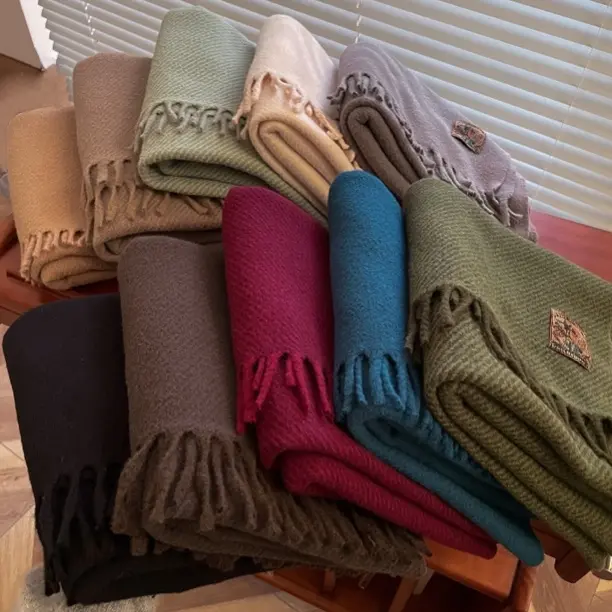 2025纯色男女通用保暖流苏日系配大衣的围巾冬季女棕色秋冬季c03