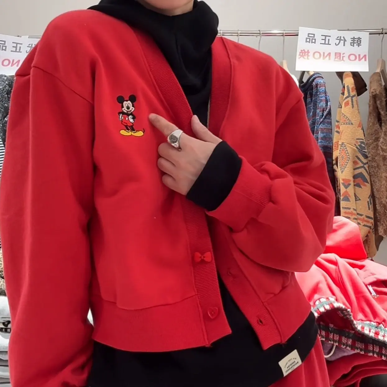 舜 韩代正品V领红色米奇纯棉开衫外套