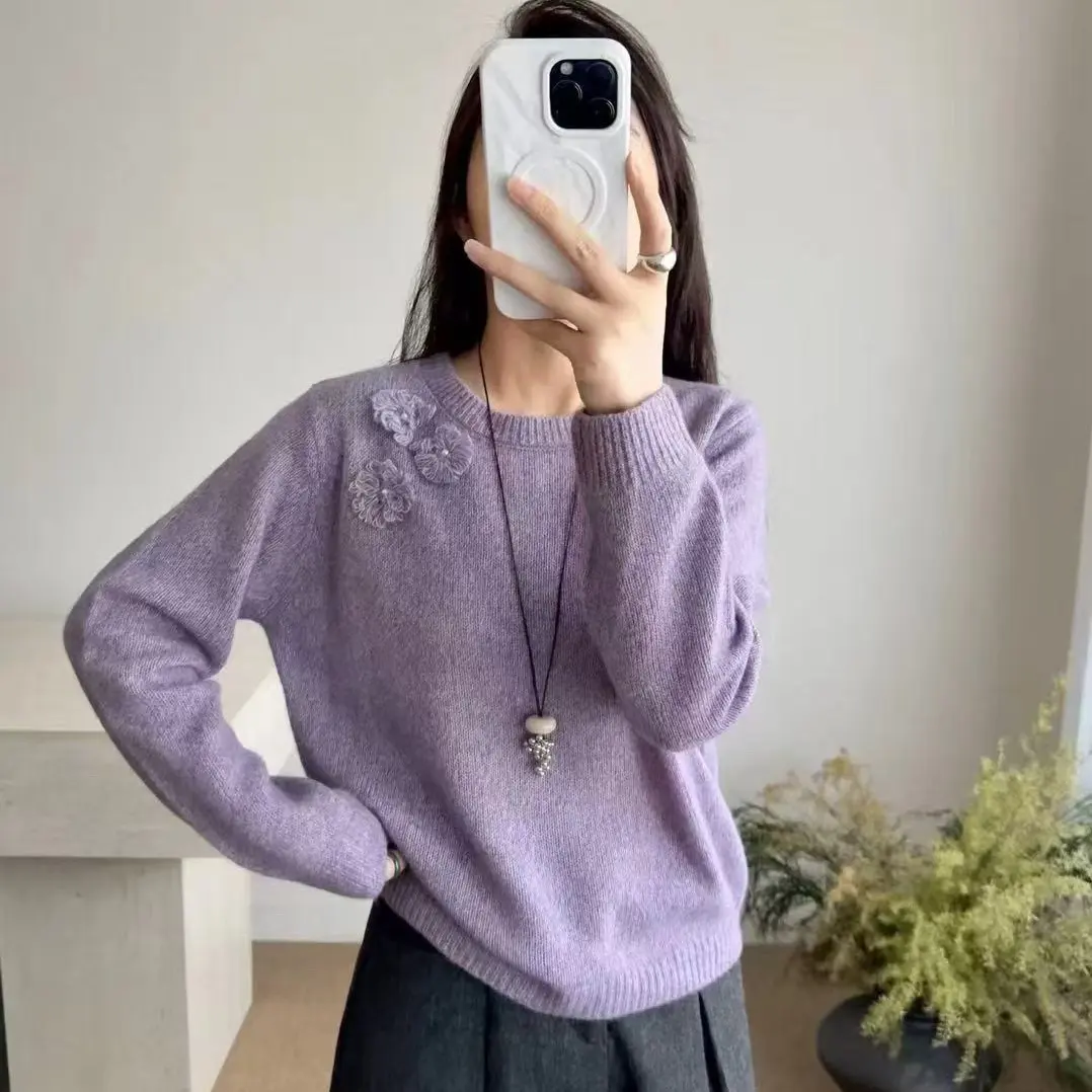 圆领重工立体花朵厚款毛衣9532