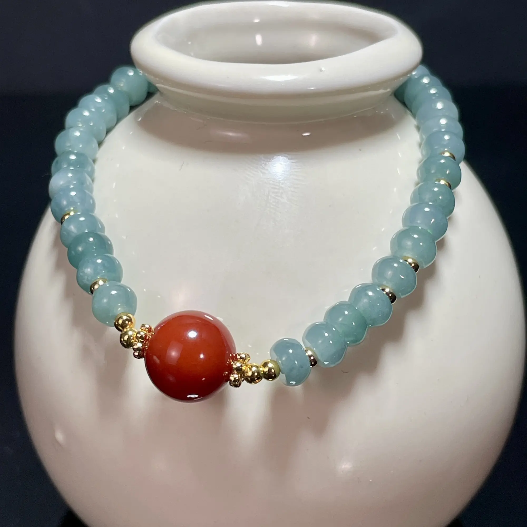 天然蓝水翡翠圆珠精致时尚手串