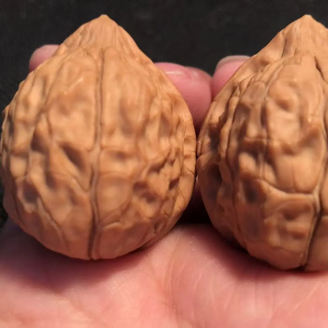 老树龟甲纹狮子头文玩核桃手把件原皮水滴桩男士盘玩收藏级