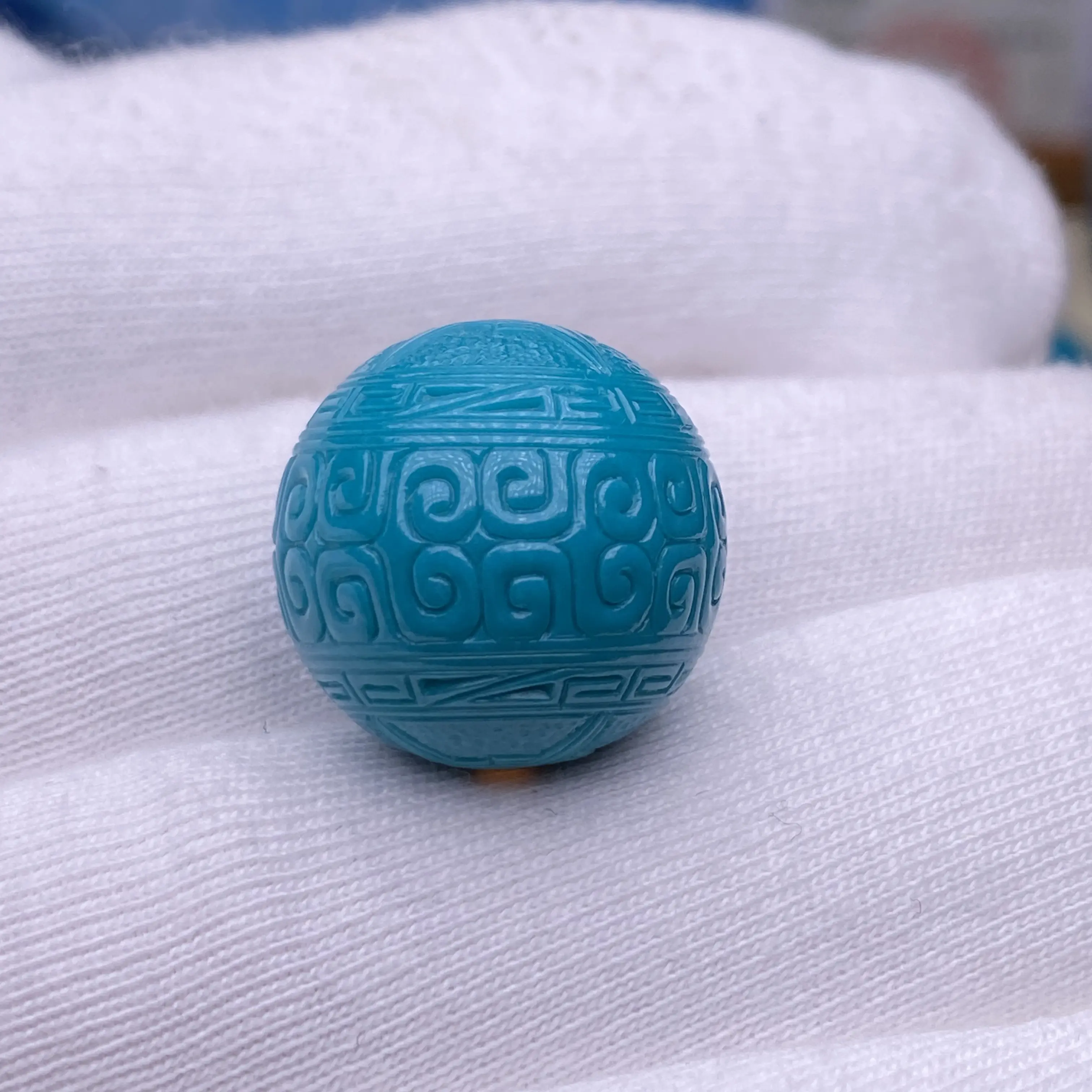 原矿高瓷玉化蓝绿回纹圆珠锁骨珠19.1