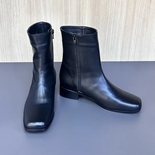 【xineba韩国鞋】软皮软面方头加绒舒适显瘦百搭复古秋冬季新款短靴