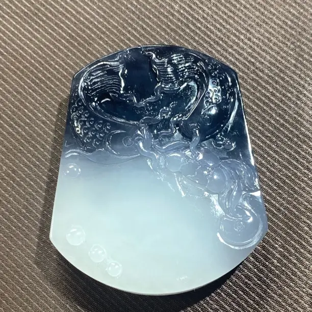 【天娇玉脉】烟青老料年年有余吉祥牌