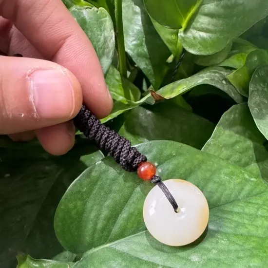 新疆和田玉玉天地糖平安扣。