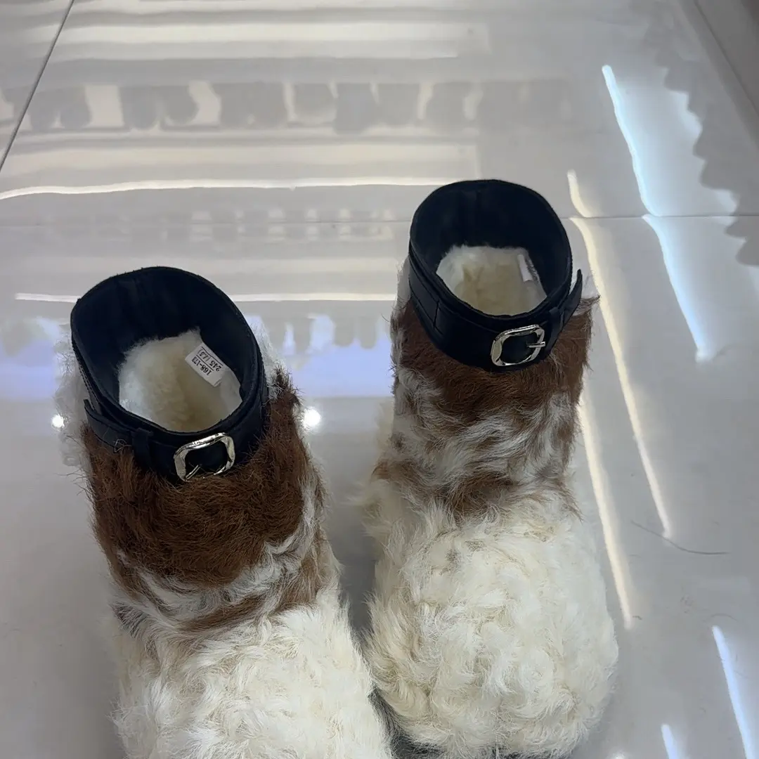 冬季新款羊羔毛雪地靴中筒保暖加绒加厚拼色高帮女靴时尚百搭