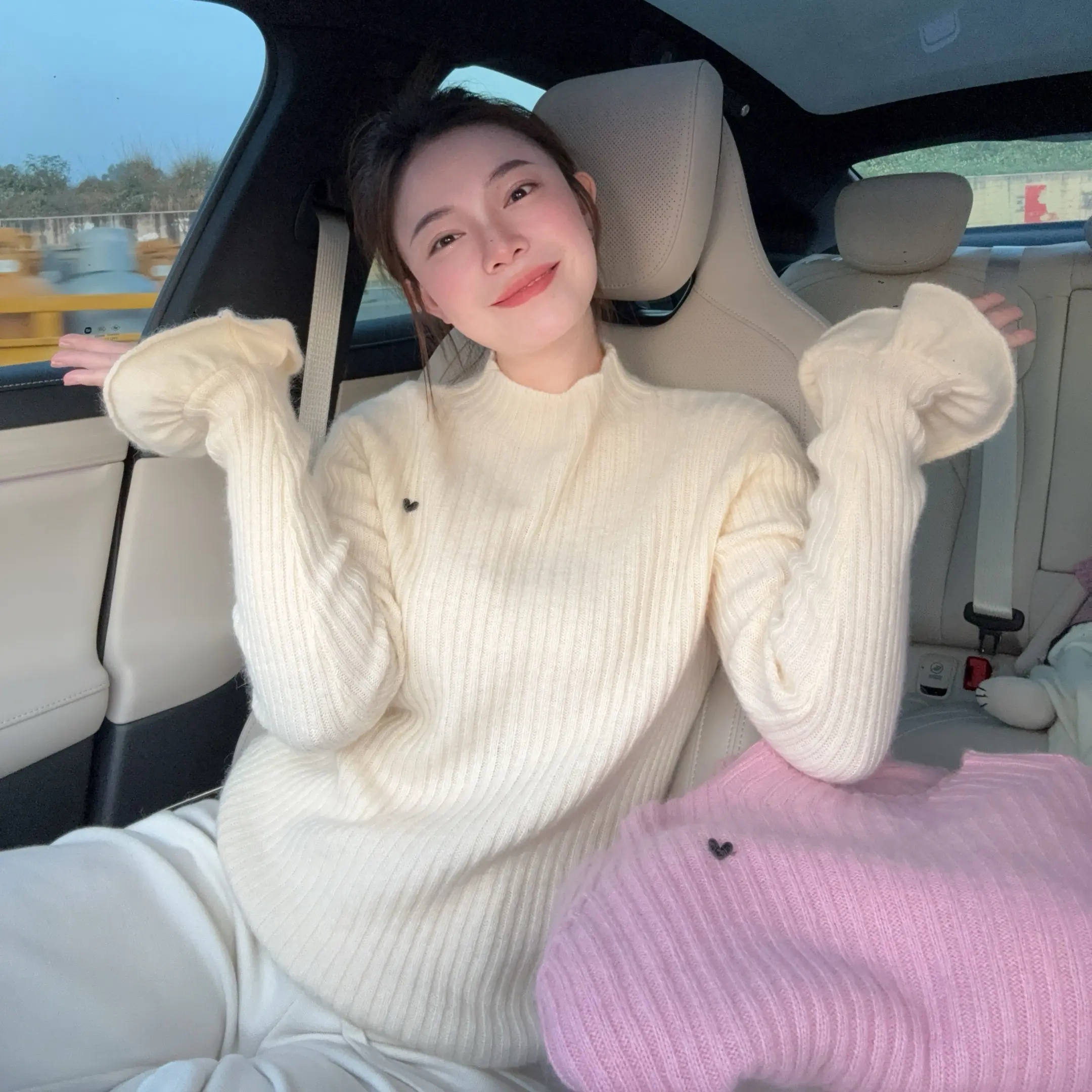 法式半高领纯色针织衫女秋冬设计感百搭显瘦长袖内搭打底上衣