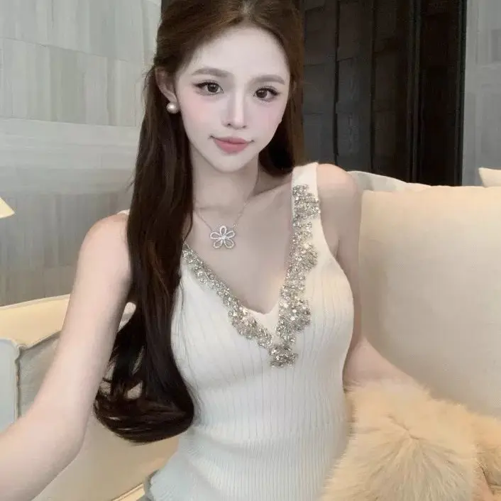 纯欲风辣妹镶钻V领针织吊带背心女夏季修身显瘦打底外穿上衣