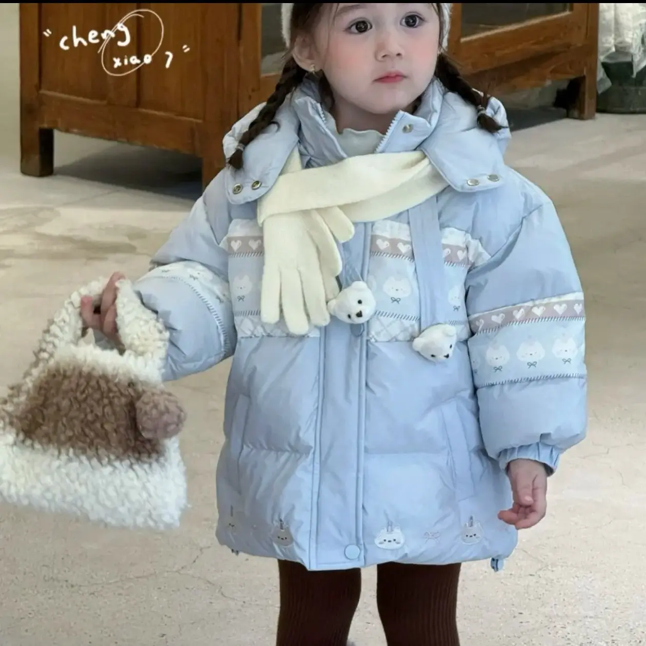 橙小七，在仓  女童冬款费尔岛小熊拼接洋气连帽保暖外套