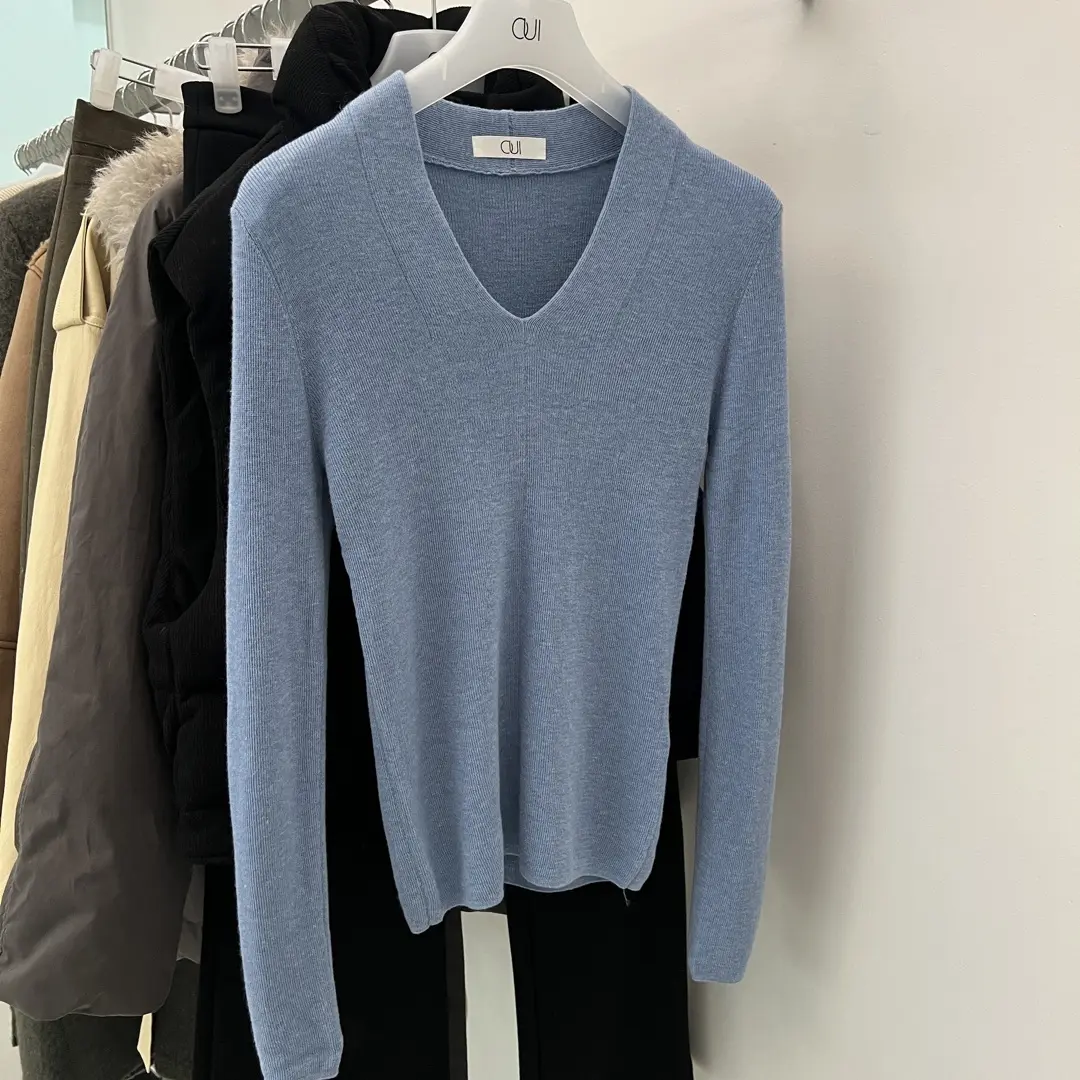 深碳灰V领针织套头衫女秋冬气质修身显瘦长袖内搭打底上衣