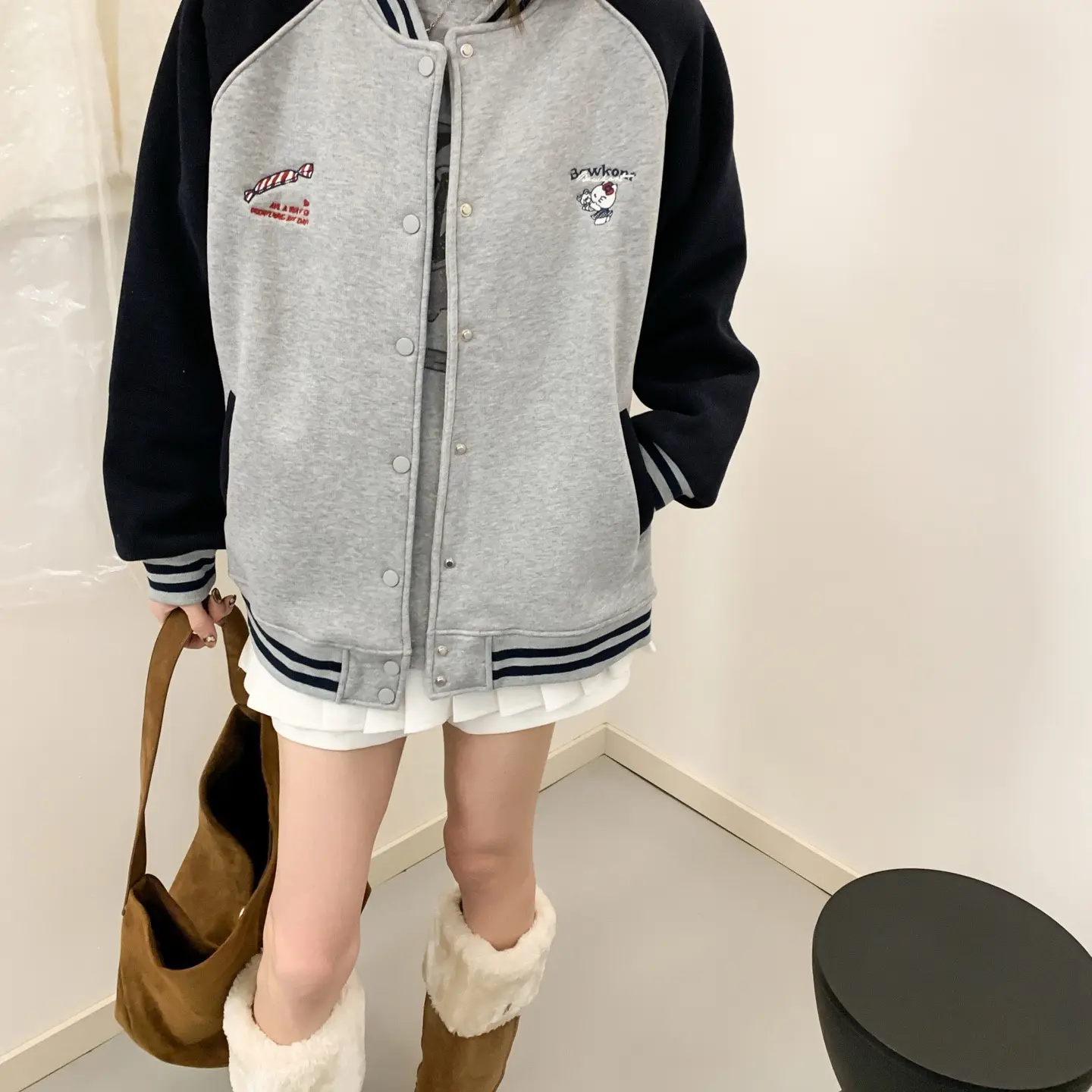 秋冬新款韩系休闲百搭字母刺绣撞色袖子女款短外套