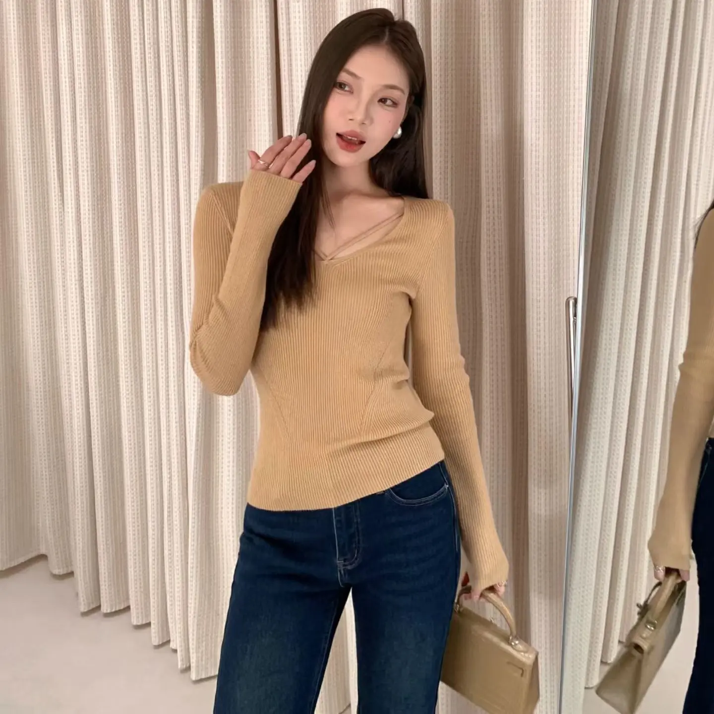 【皮草叠穿】秋冬V领长袖修身显瘦百搭女打底衫