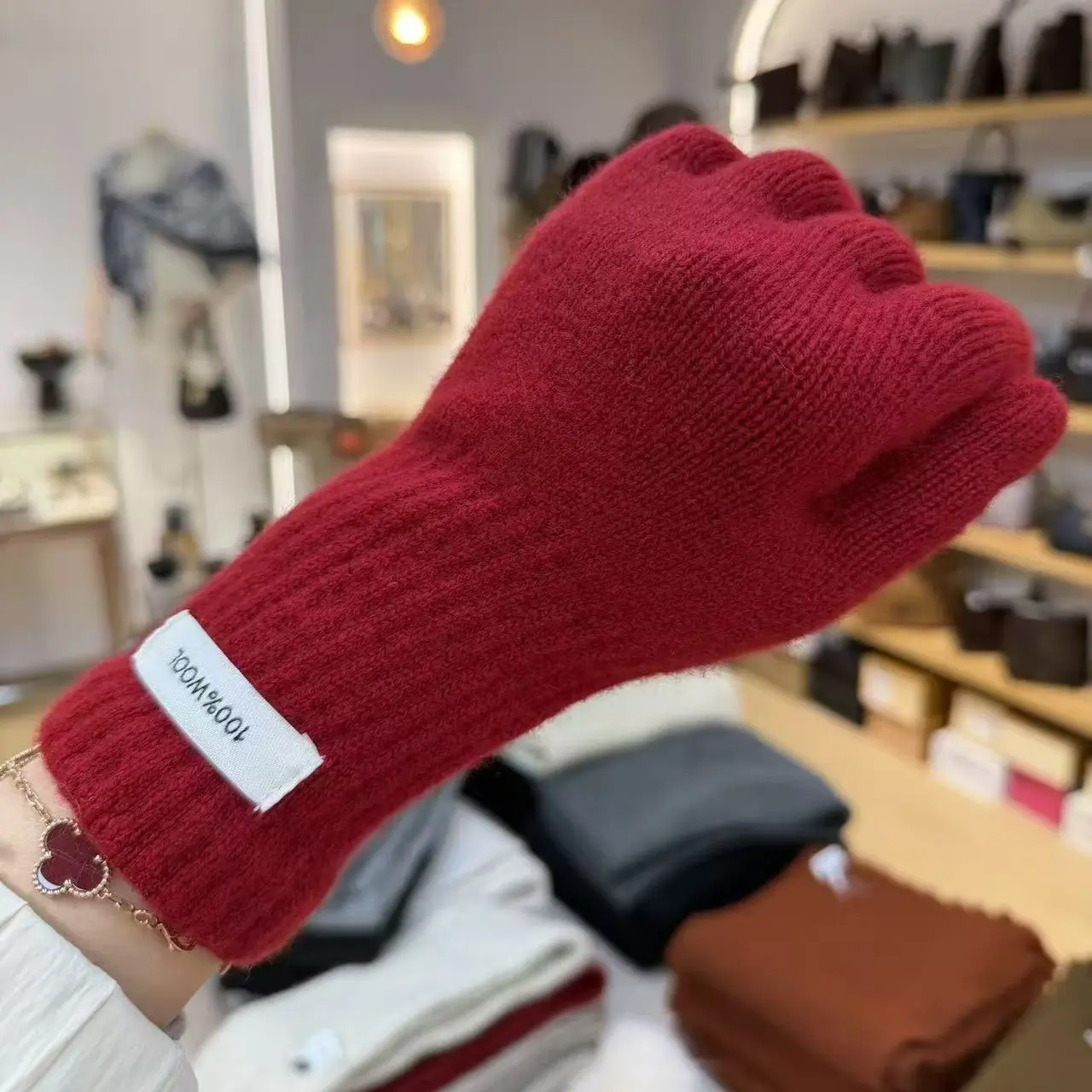 【那那家】冬季100%纯羊毛女士红色针织可触屏骑车保暖手套