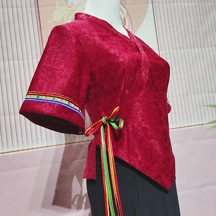 贵州苗族风时尚上衣轻薄透气适合舞台穿着