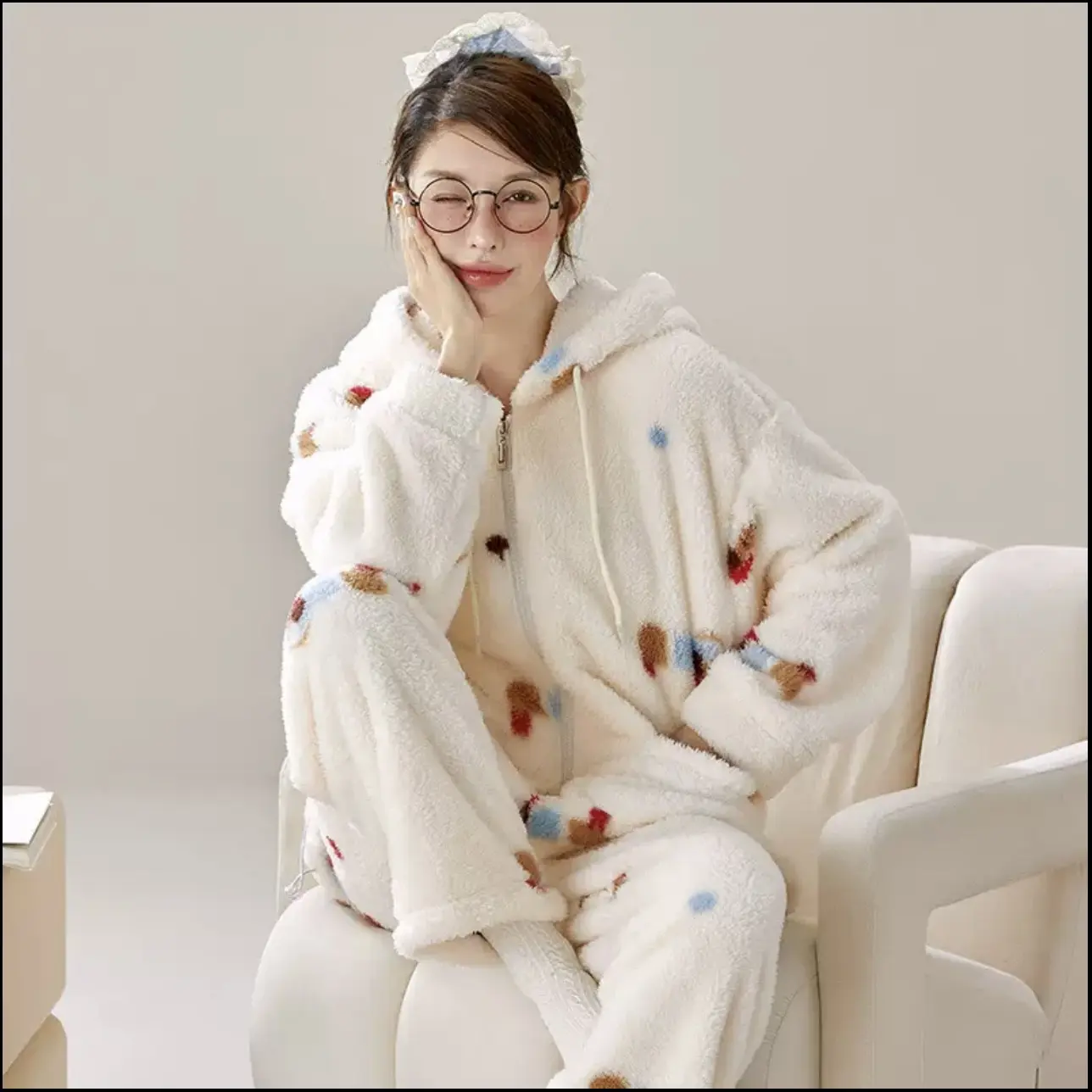 冬季腊肠小狗珊瑚绒加厚保暖可爱风连帽长袖长裤可外穿家居服套装