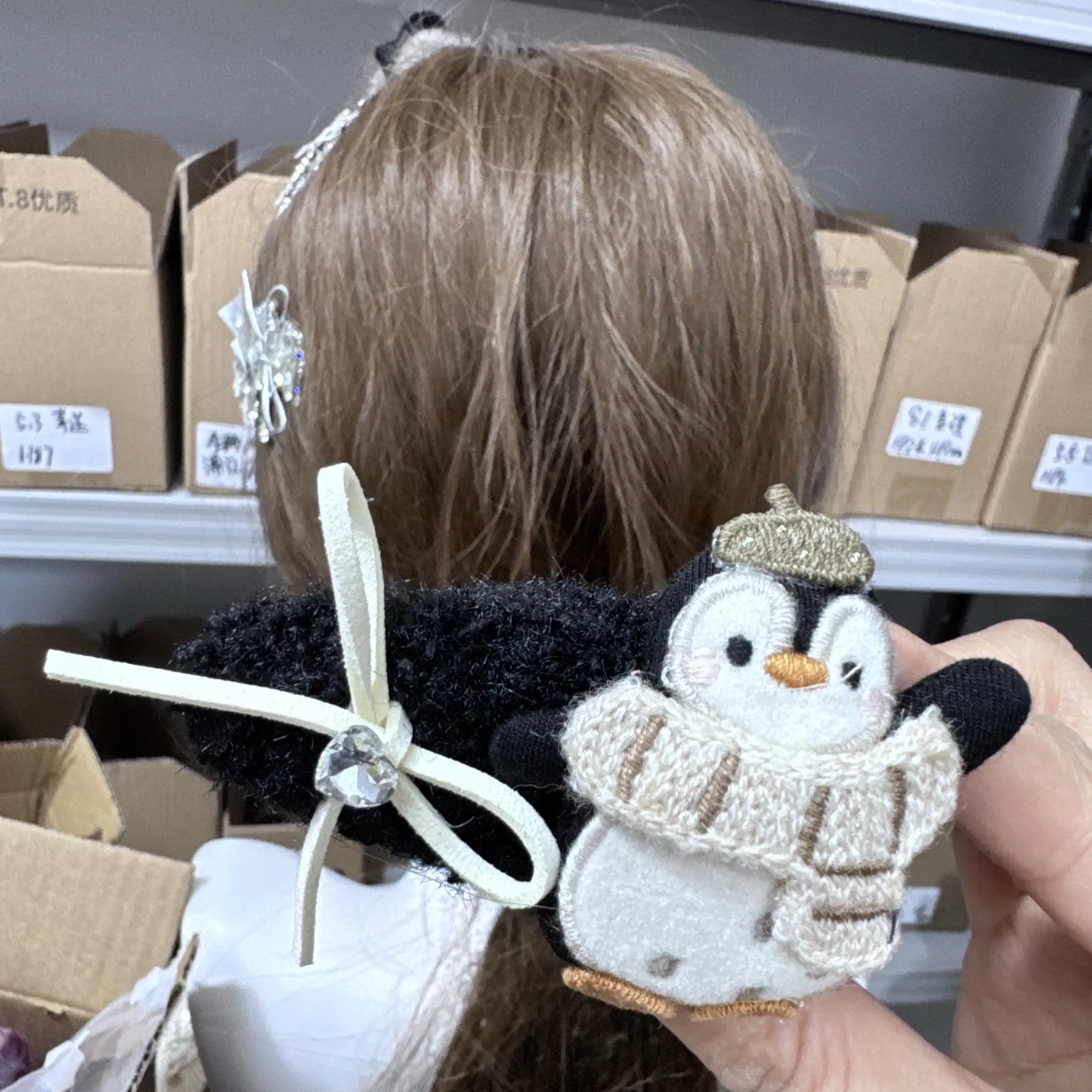 可爱小企鹅刘海女学院风布艺格纹发夹后脑勺盘发甜美少女发饰新款