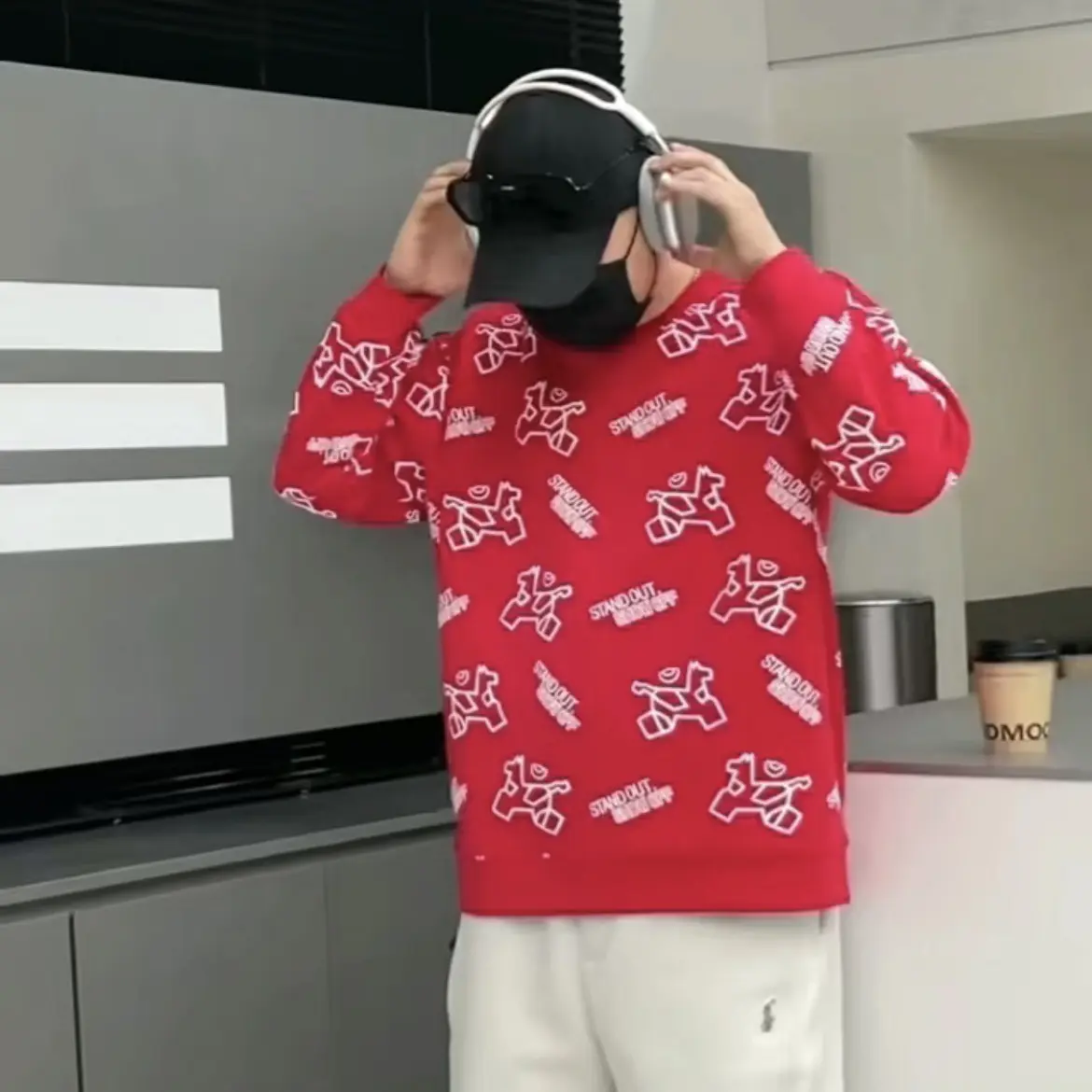 新年款大码时尚马年印花圆领卫衣