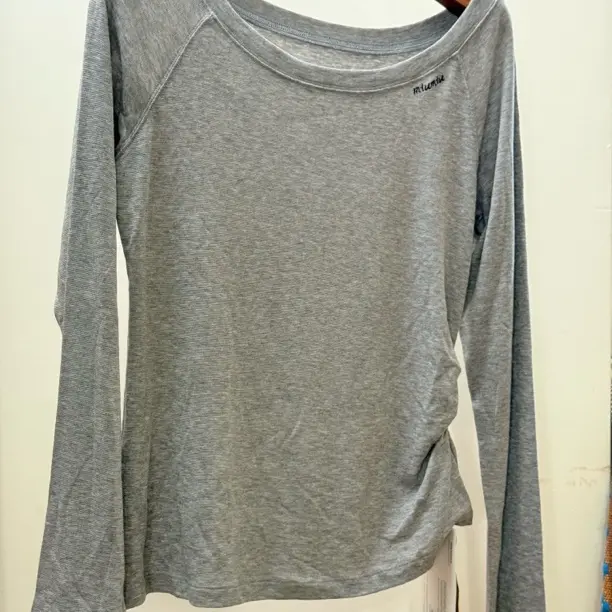 修身保暖时尚灰色打底衫