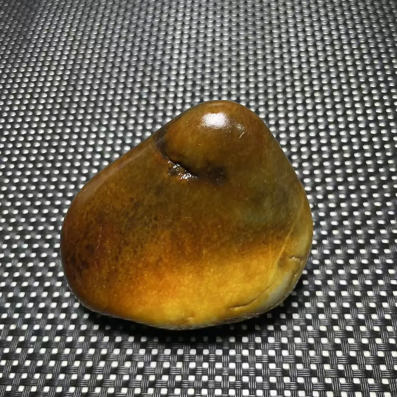 新疆和田玉原石摆件