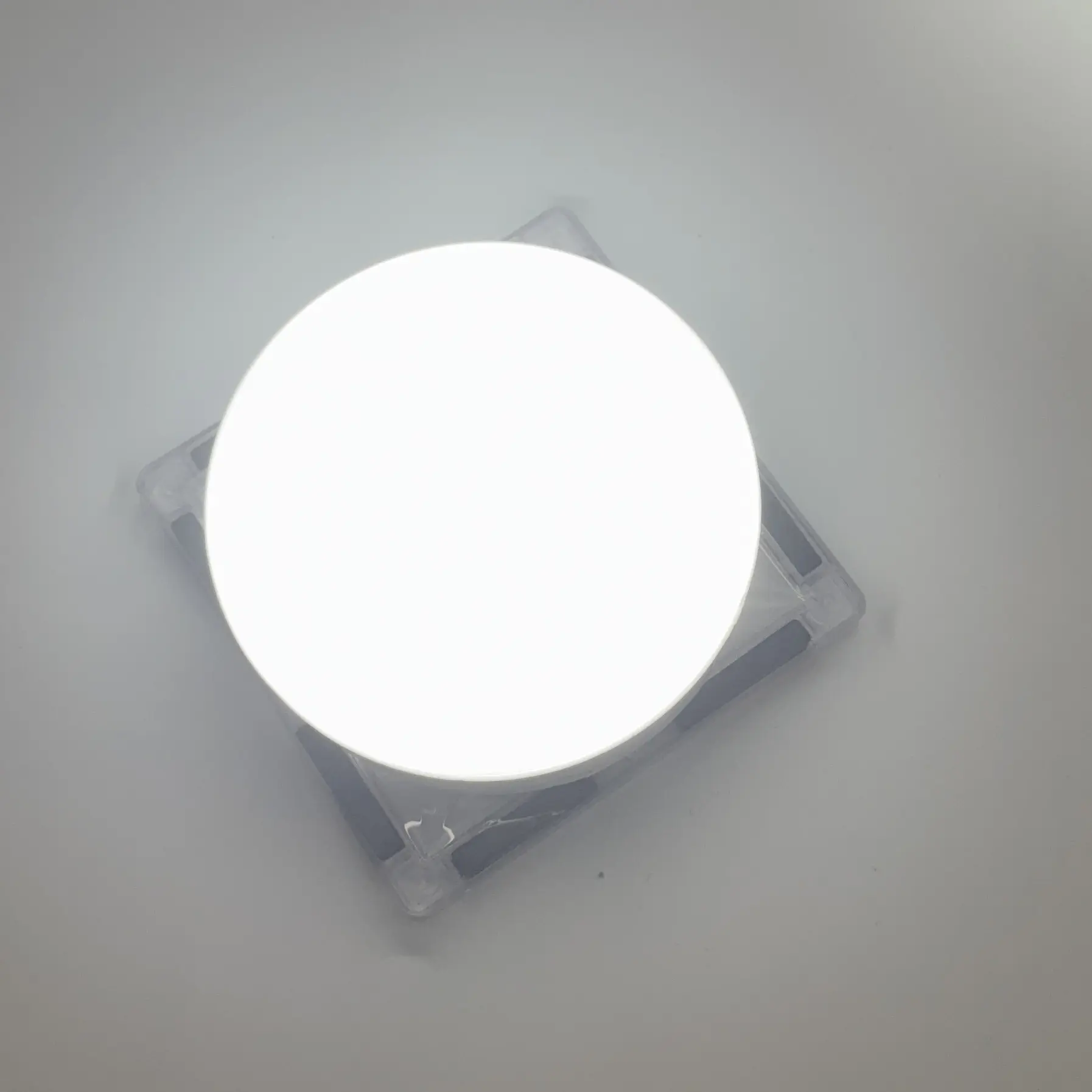 磁力片场景搭配使用LED小灯