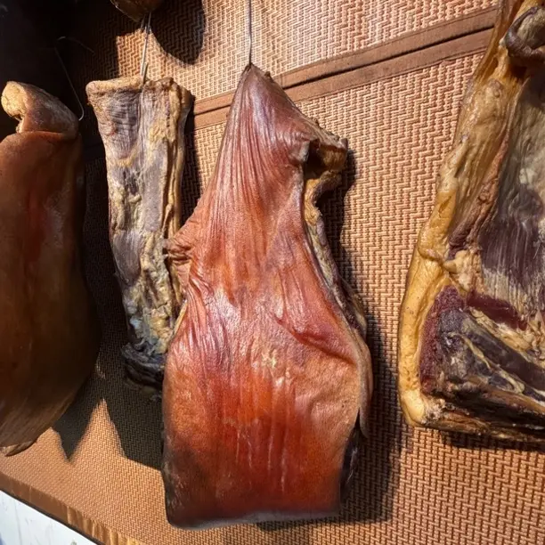 正宗柏树丫烟熏香猪肉 藏香猪肉 巴马香猪肉
