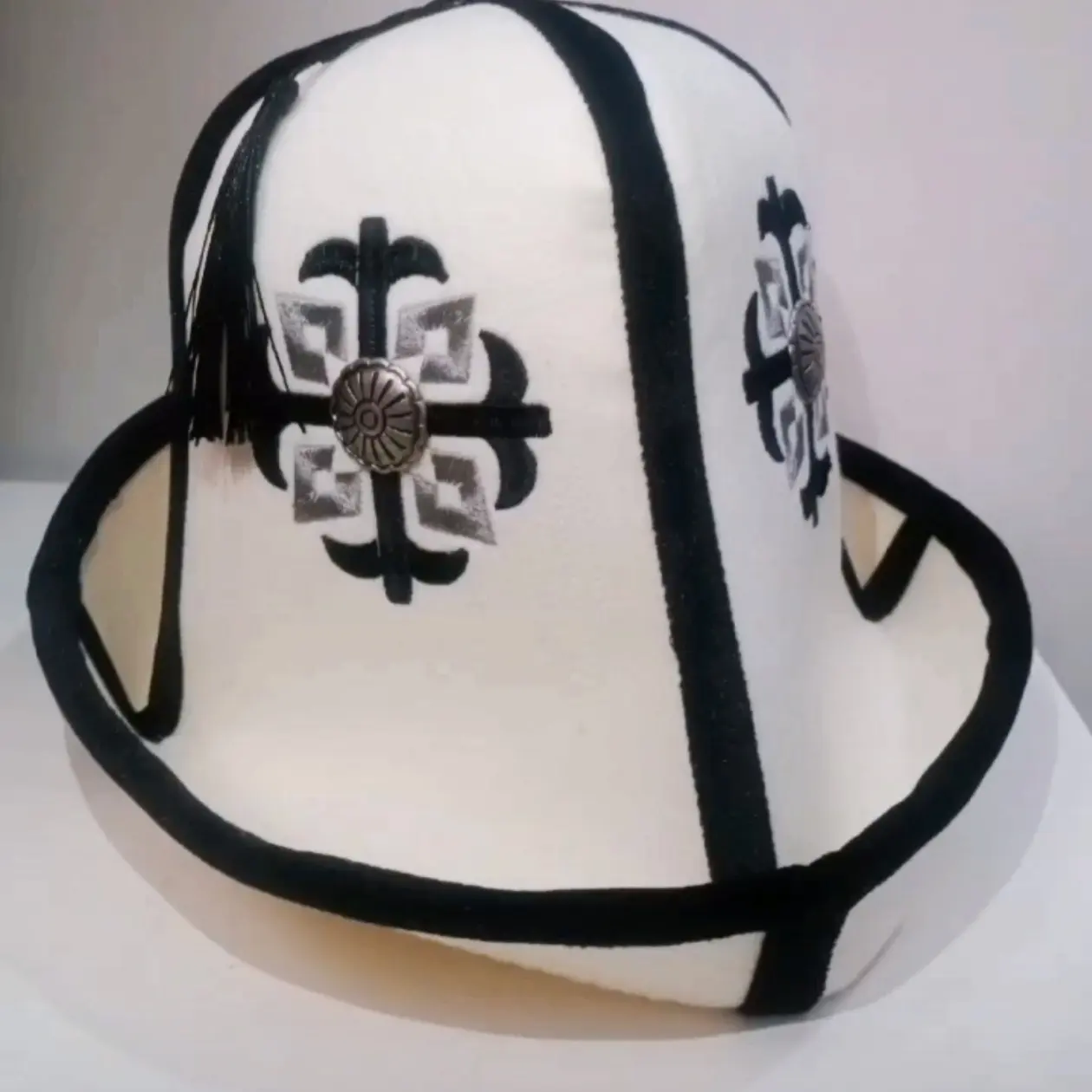 柯尔克孜族白毡帽民族风男士手工刺绣高顶毡帽户外舞蹈帽