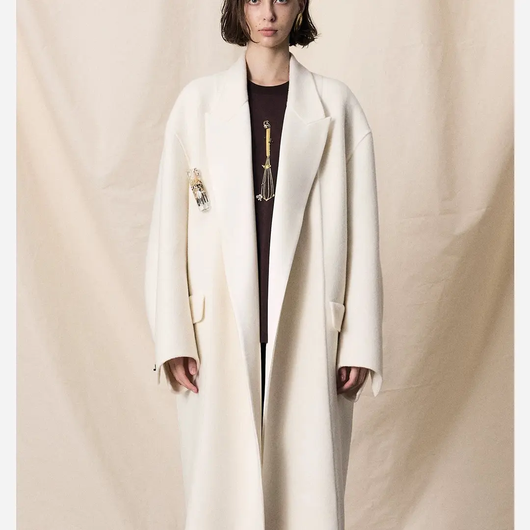 有尾复古老式枪驳领长大衣