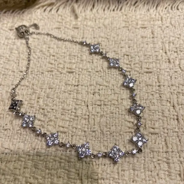 铜合金合成锆石手链 合金材质四叶草设计个性时尚手链