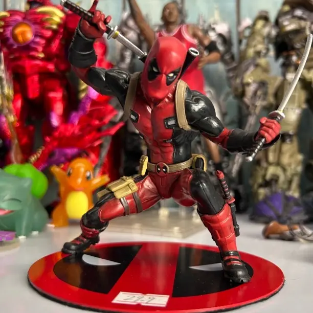 死侍手办摆件全新带盒