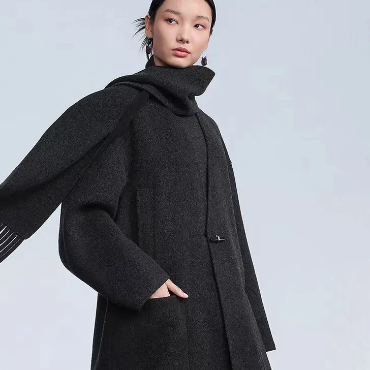 爱居兔山羊绒温暖柔软双面呢大衣2025年冬季新款女简约灰中长外套