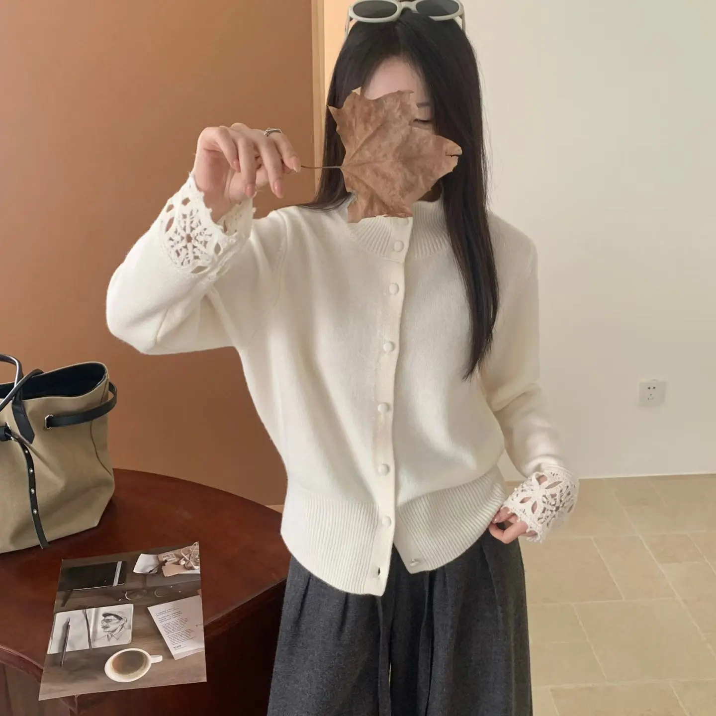 秋冬新款蕾丝拼接加绒针织开衫显瘦百搭