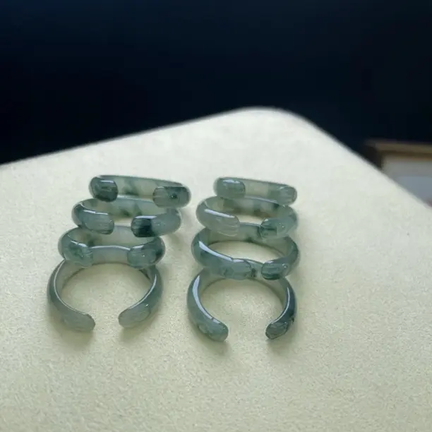 翡翠飘花开口猫爪戒圈实物圈口大小条形粗细不一随机发一个