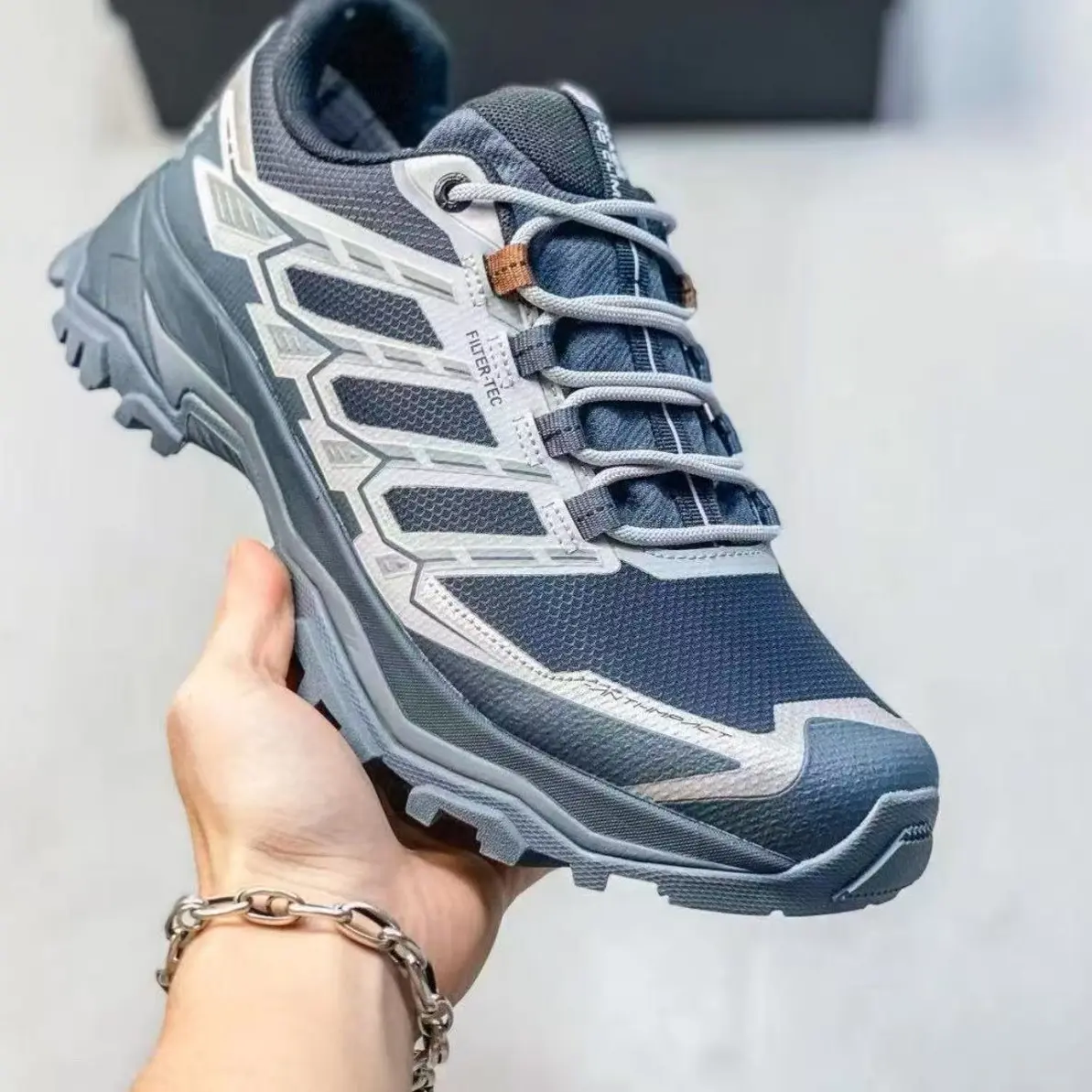 远征5FLT防水徒步鞋男士户外登山防滑耐磨透气低帮越野运动鞋