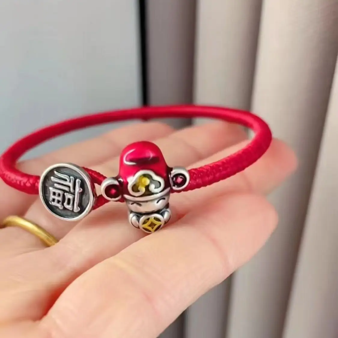 银布艺吊坠 布艺 搭配高光蜡线纯手工编织小财财神红绳手