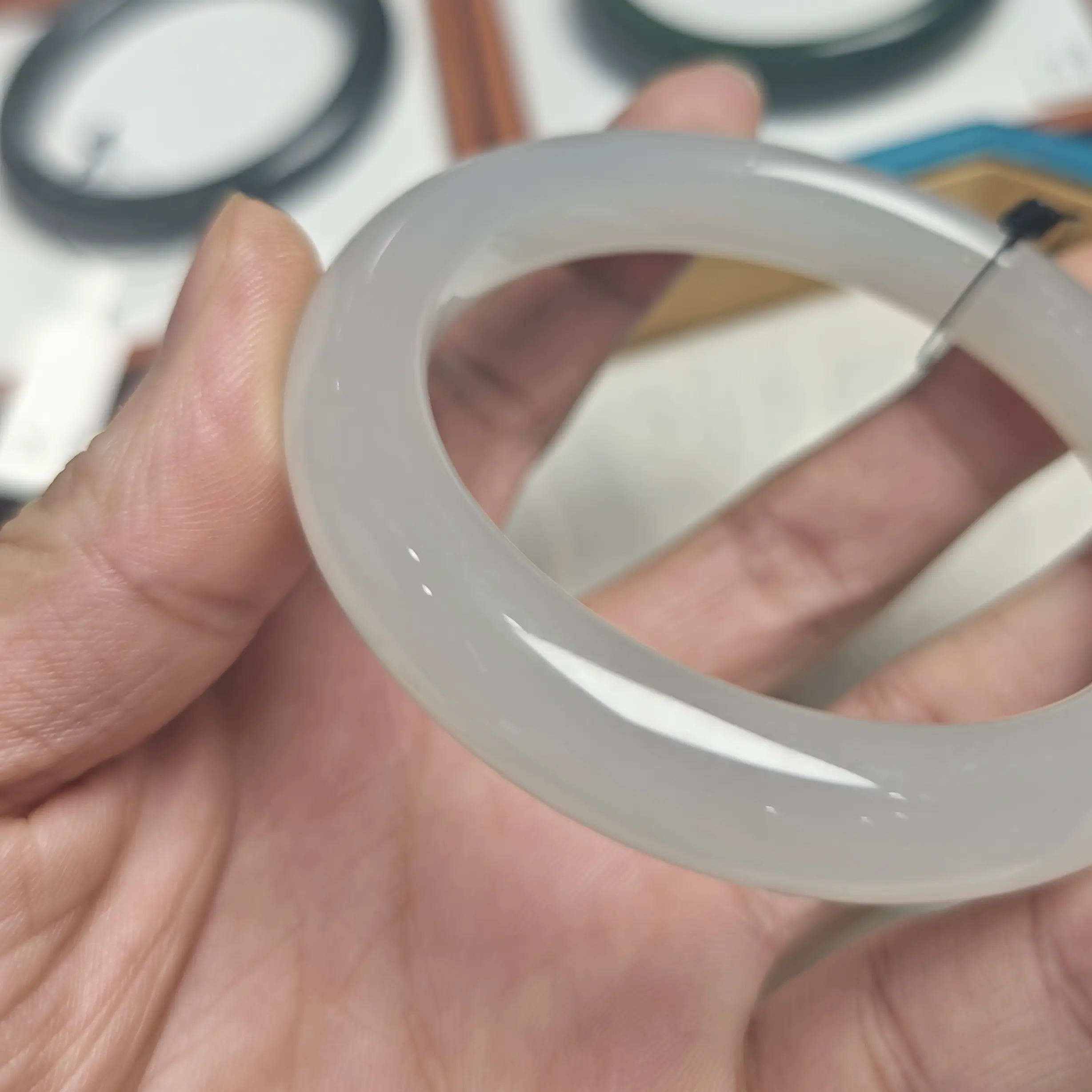 青海青高冰底玉石手镯