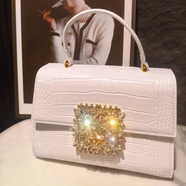 C C高端私人定制法国金钻单肩斜挎手提女包2052B