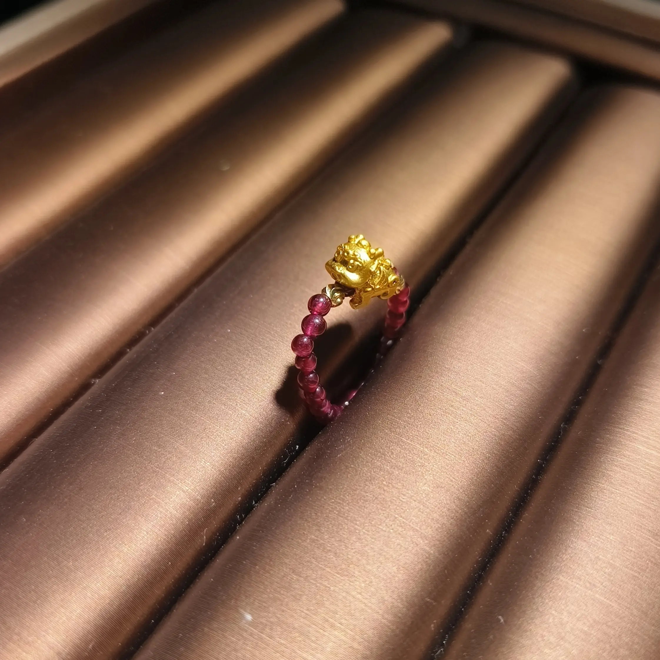 ZJDZ015 石榴石女简约百搭闺蜜戒圈网红款 多样性发其一