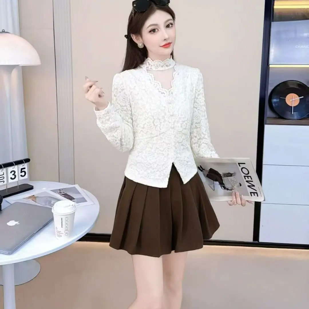 秋冬加绒蕾丝V领泡泡袖打底衫女显瘦百搭洋气内搭