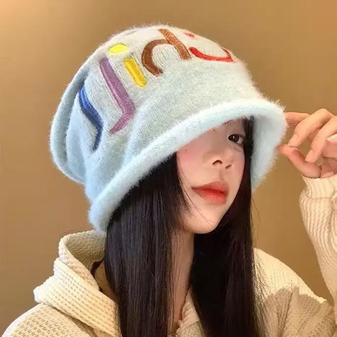 韩版彩色字母冷帽 女秋冬时尚显脸小宽松保暖百搭情侣针织帽