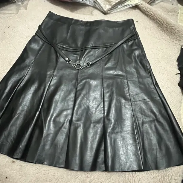 秋冬新款高腰显瘦女生真皮绵羊皮半身百褶伞裙超火性感